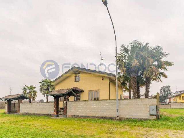 Villa in vendita a Canegrate MI