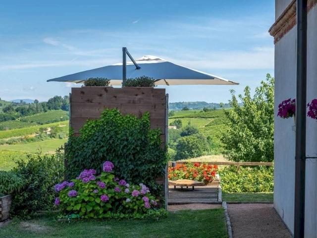 Villa in vendita a Canelli