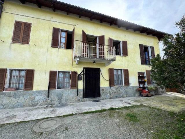 Villa in vendita a Canelli