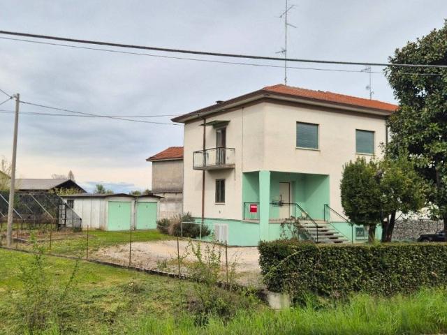 Villa in vendita a Caneva PN