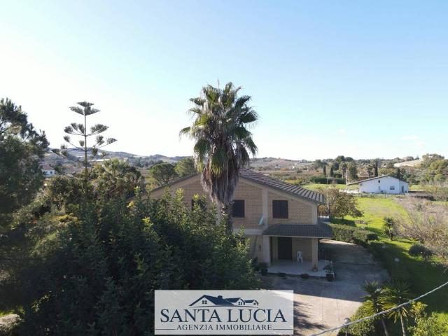 Villa in vendita a Canicattì AG