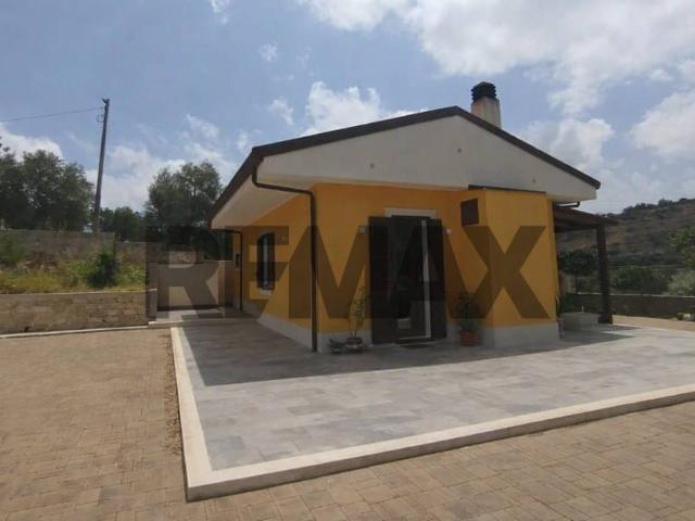 Villa in vendita a Canicattini Bagni SR