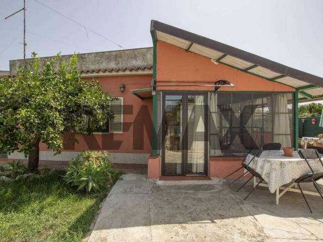 Villa in vendita a Canicattini Bagni SR