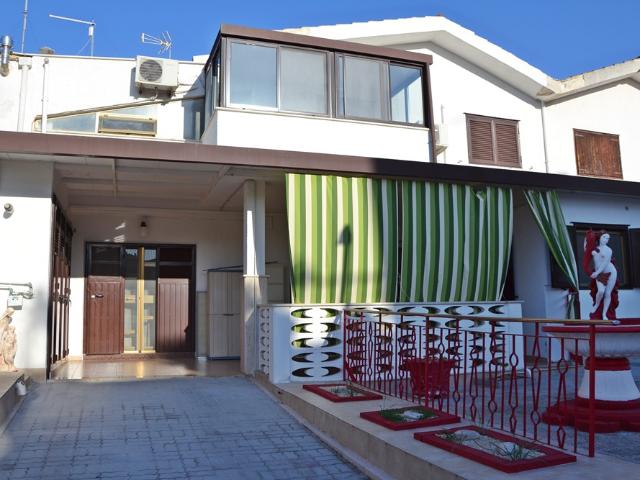 Villa in vendita a Canosa di Puglia, zona 167