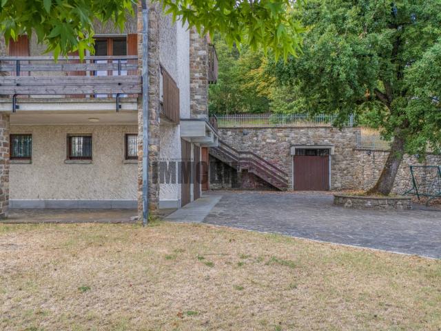Villa in vendita a Canossa
