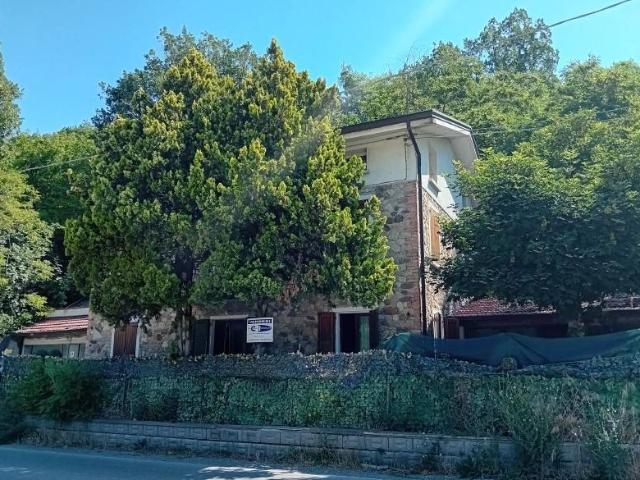 Villa in vendita a Canossa RE