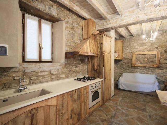 Villa in vendita a Canossa RE