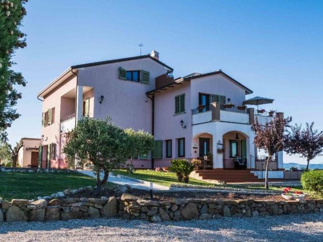 Villa in vendita a Cannara PG