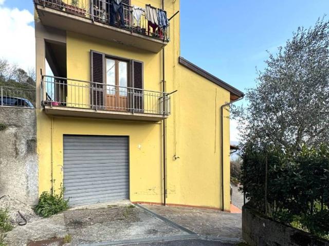 Villa in vendita a Cantagallo PO