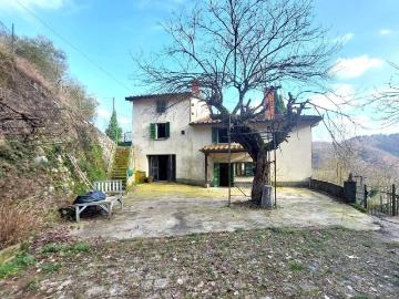 Villa in vendita a Cantagallo PO