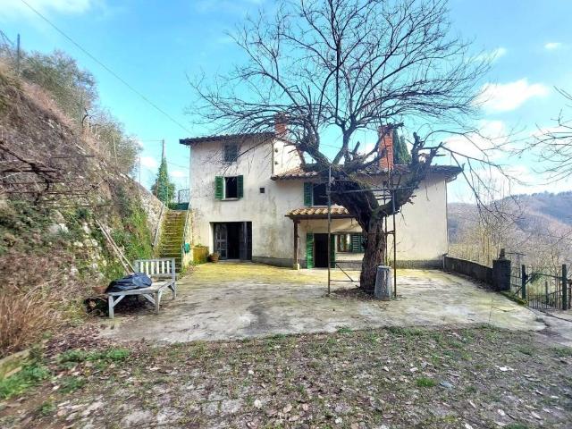 Villa in vendita a Cantagallo PO