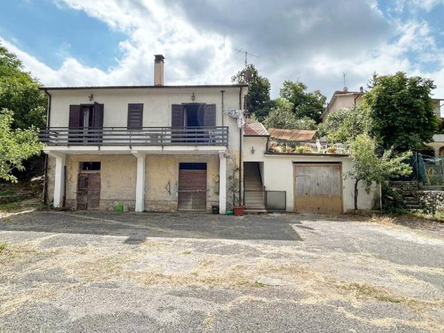 Villa in vendita a Cantalice RI