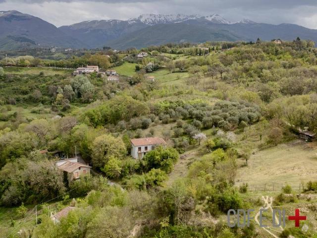 Villa in vendita a Cantalice RI