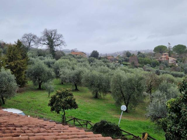 Villa in vendita a Cantalupo in Sabina RI