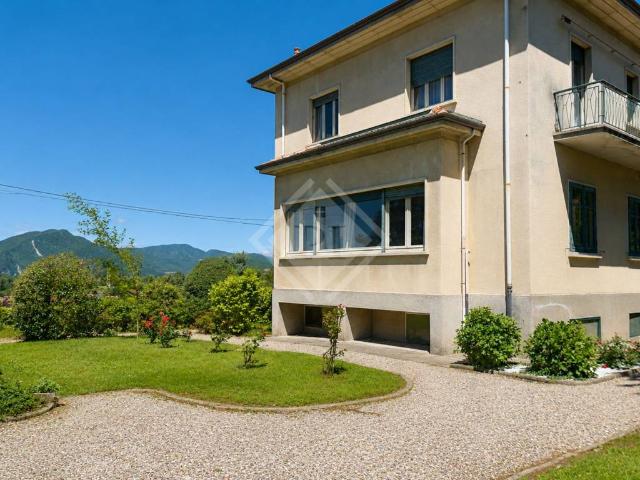 Villa in vendita a Cantello VA