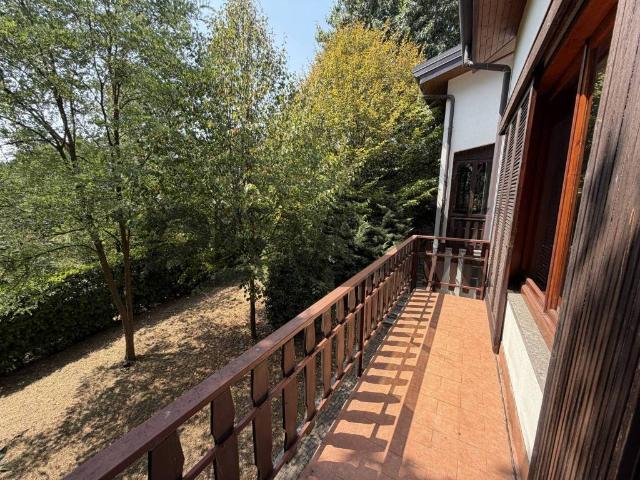 Villa in vendita a Cantello VA