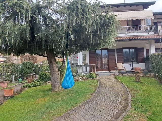 Villa in vendita a Cantello VA
