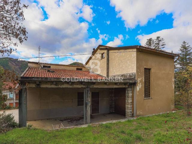 Villa in vendita a Cantiano PU