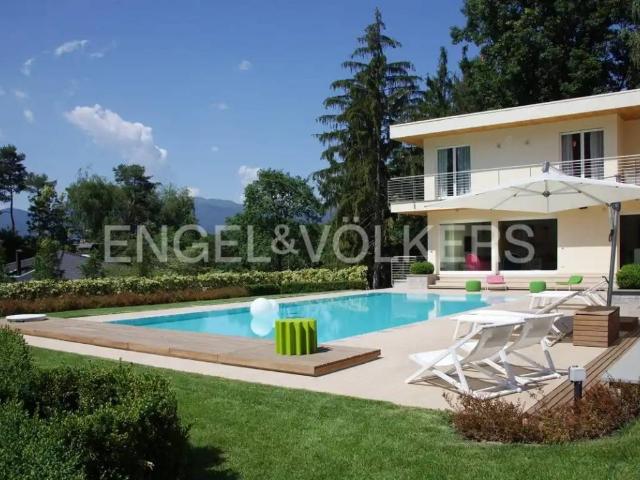 Villa in vendita a Cantù CO