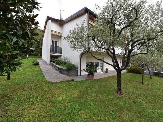 Villa in vendita a Cantù CO