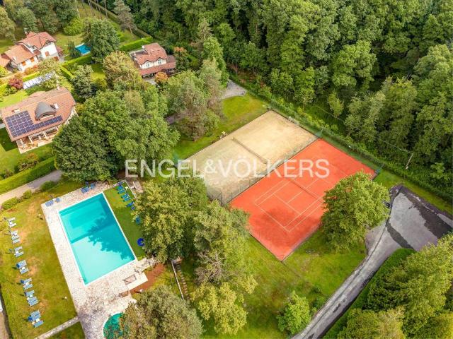 Villa in vendita a Cantù CO