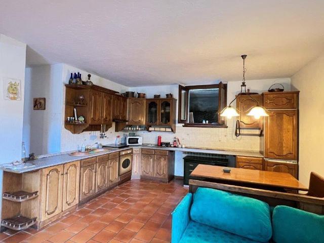 Villa in vendita a Canzo CO