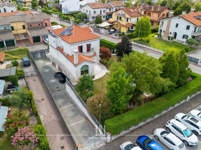 Villa in vendita a Caorle VE