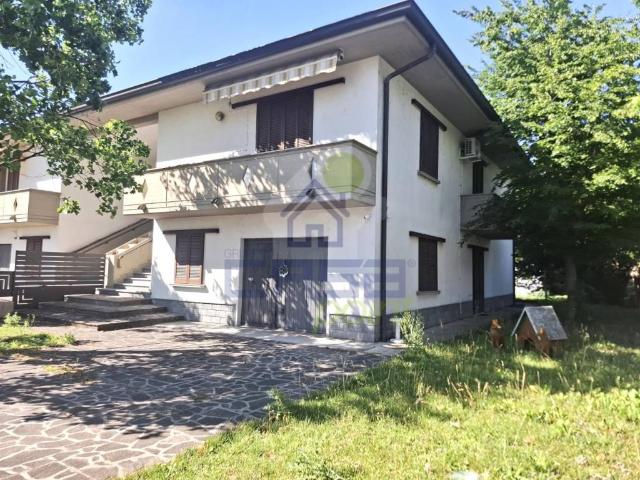 Villa in vendita a Caorso PC