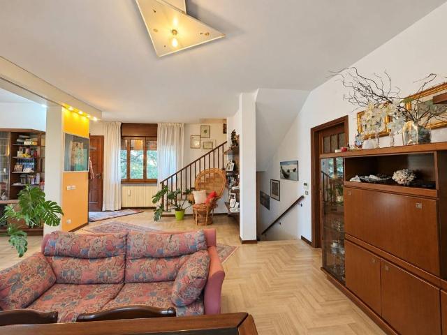 Villa in vendita a Caorso PC
