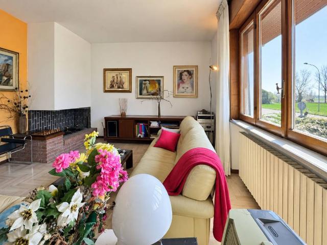 Villa in vendita a Caorso PC
