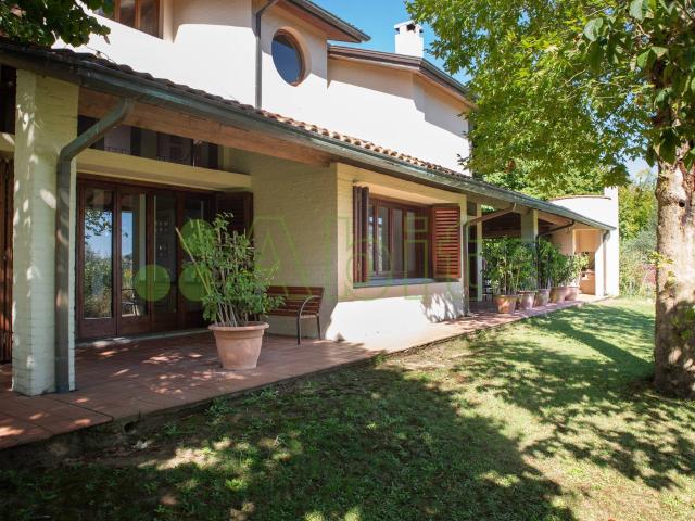 Villa in vendita a Capannori, Gragnano
