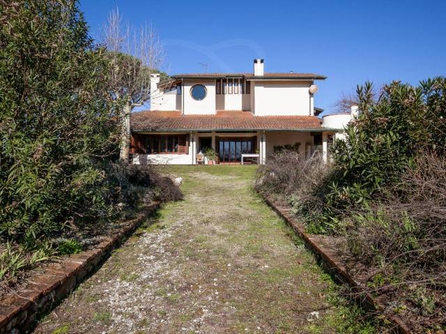 Villa in vendita a Capannori LU
