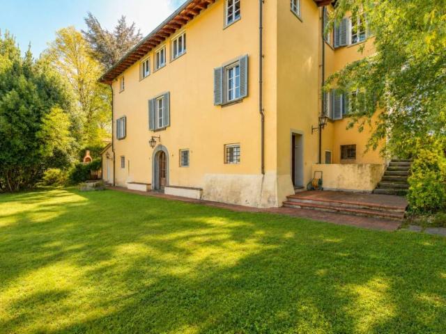 Villa in vendita a Capannori LU