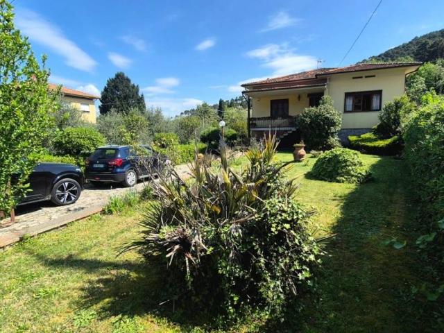 Villa in vendita a Capannori LU