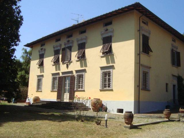 Villa in vendita a Capannori LU