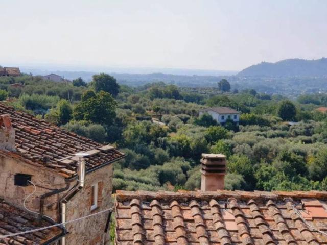 Villa in vendita a Capannori LU