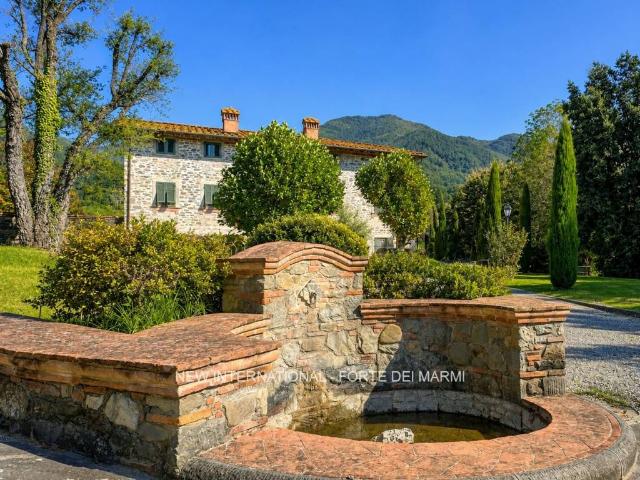 Villa in vendita a Capannori LU