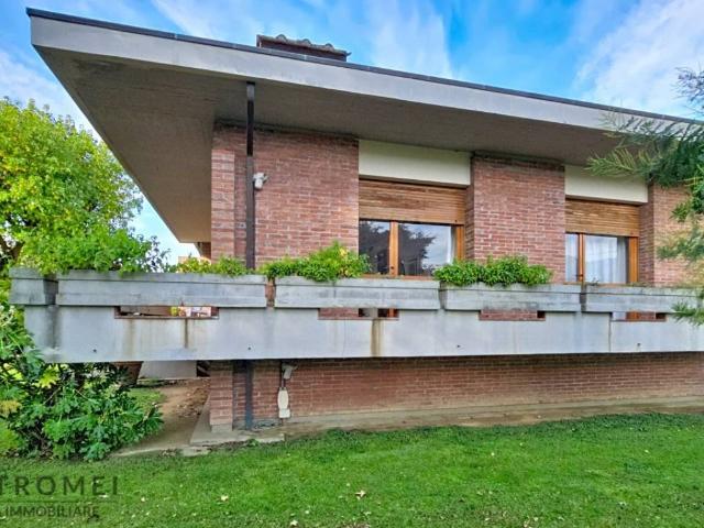 Villa in vendita a Capannori LU