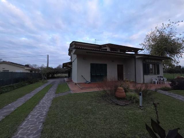 Villa in vendita a Capannori LU