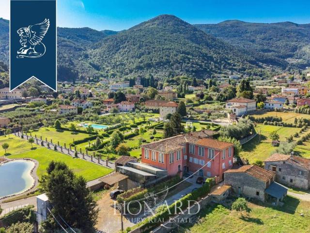 Villa in vendita a Capannori LU