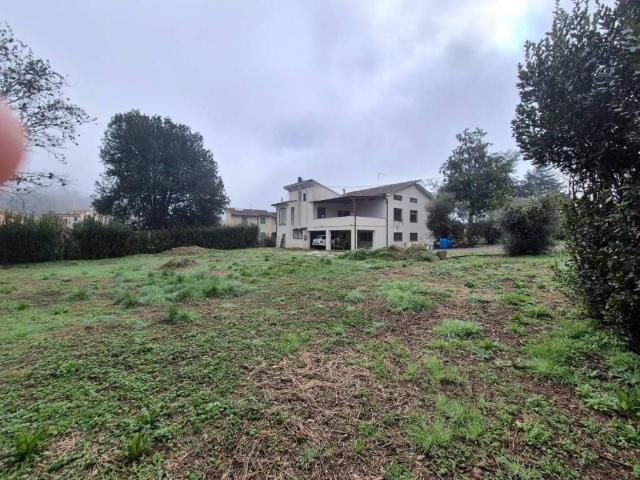 Villa in vendita a Capannori LU