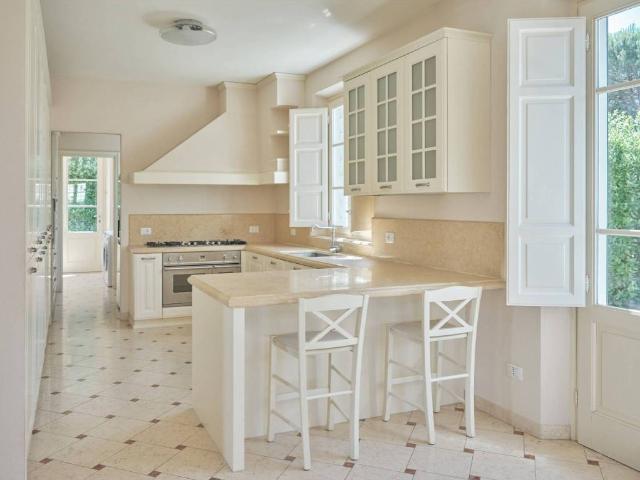Villa in vendita a Capannori LU