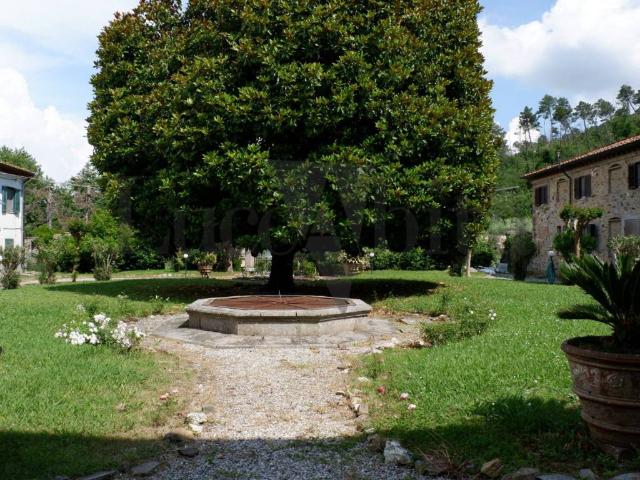 Villa in vendita a Capannori LU