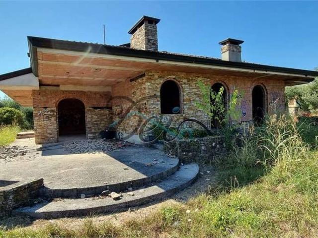 Villa in vendita a Capannori LU