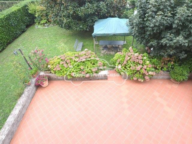 Villa in vendita a Capannori LU