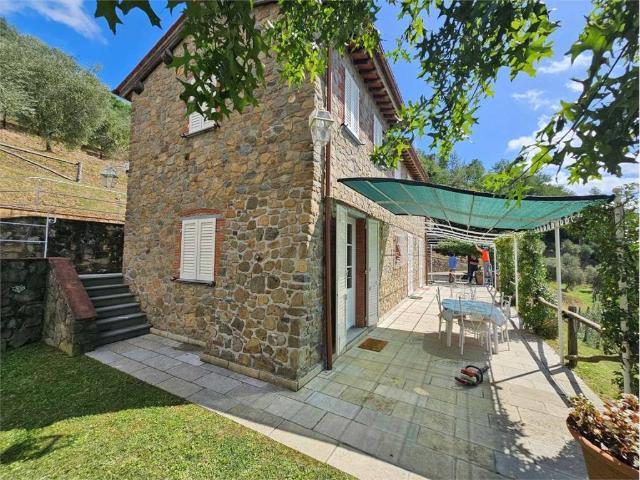 Villa in vendita a Capannori LU