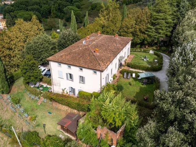 Villa in vendita a Capannori LU