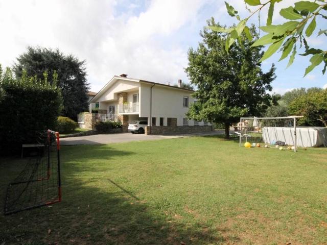 Villa in vendita a Capannori LU