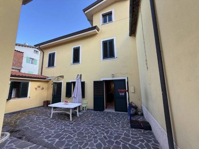 Villa in vendita a Capannori LU