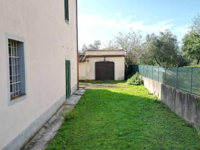 Villa in vendita a Capannori LU